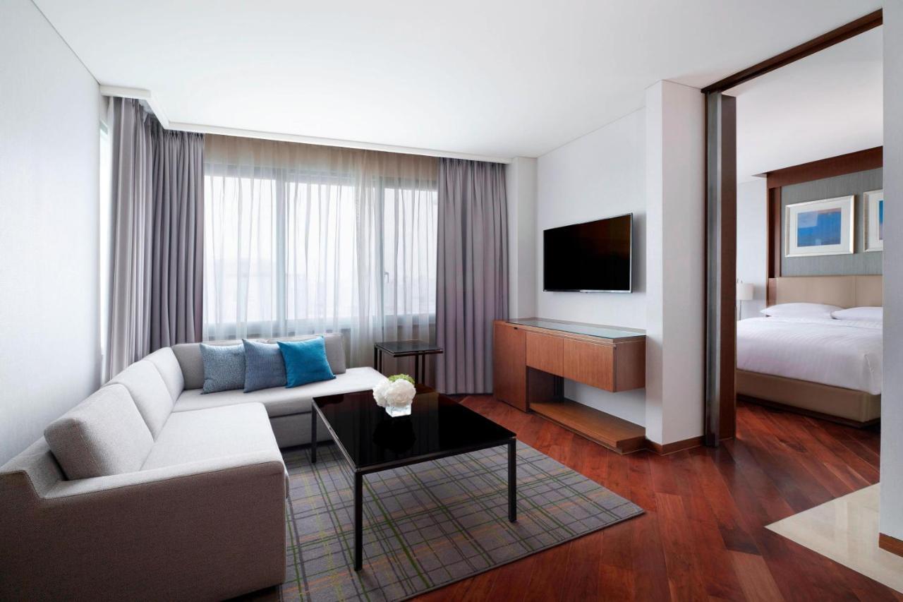 Suite Room 1 King,719664643:JPEG
