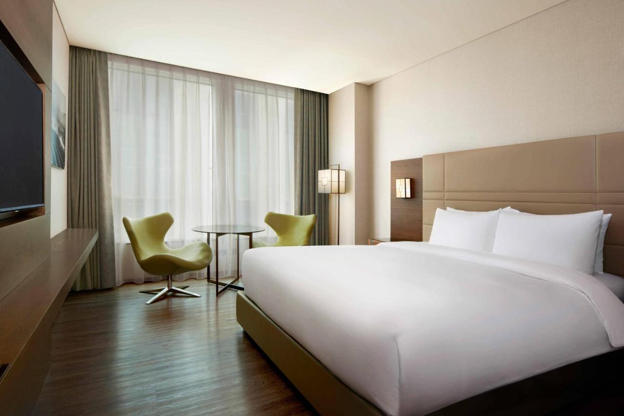 Guest Room 1 King,1364499119:JPEG
